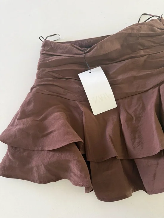 Tiered Ruffle Mini Skirt in Deep Brown from Zara Size XS - Picture 4 of 8